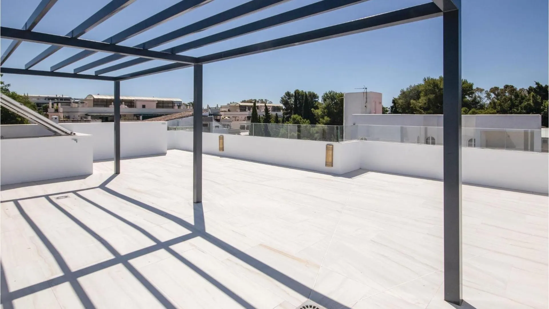 Nice Home In Nueva Andalucia With Wifi Marbella